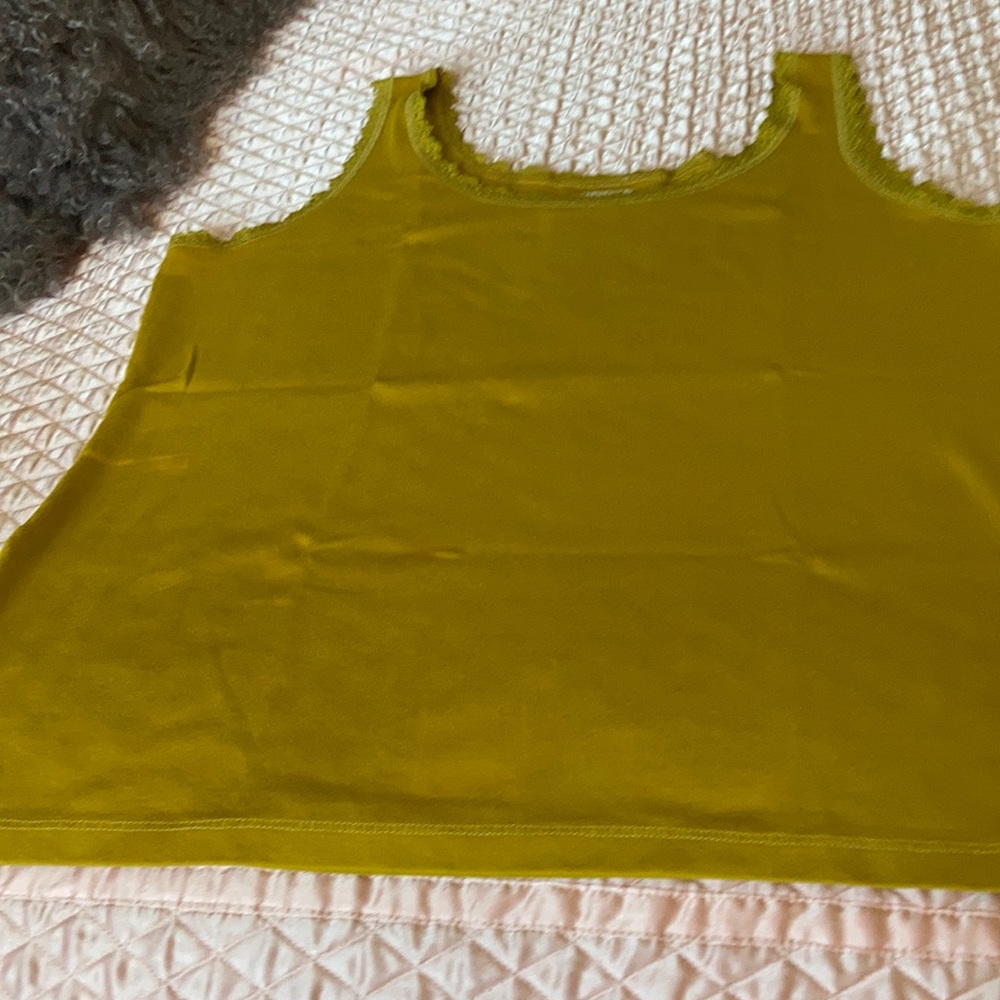 Gold tank top 100% cotton